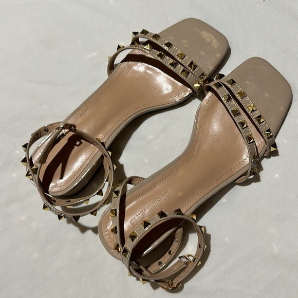 Sandals - Picture 5 of 5